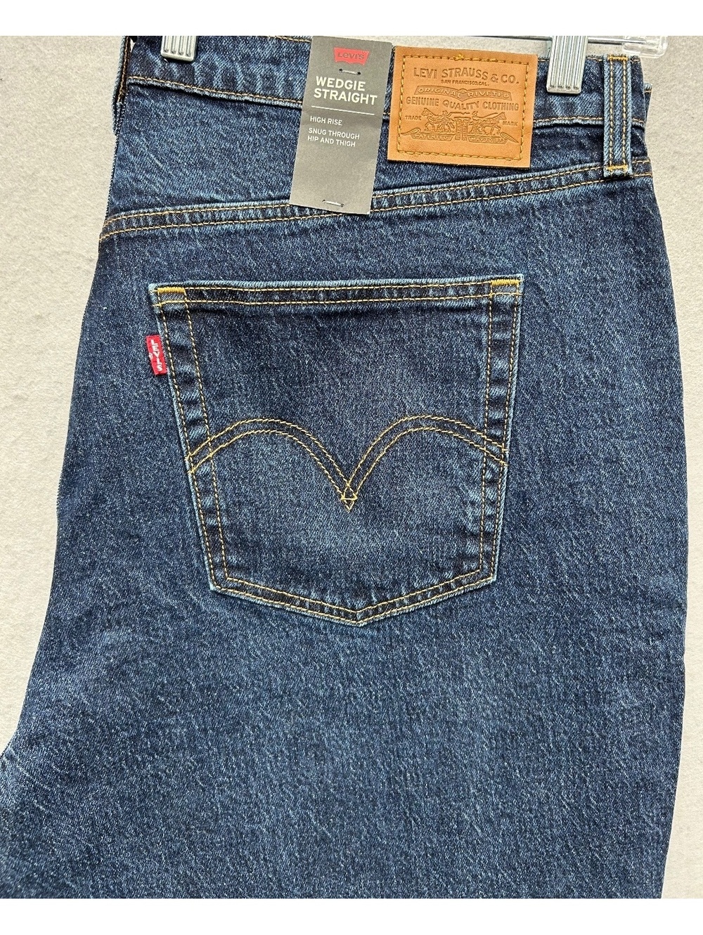 Levi's Wedgie Straight High Rise Snug Through Hip And Thigh Women Size 20W NWT